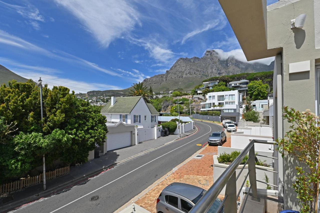 Elegant Camps Bay Villa With Pool 150M To Beach Cape Town Exterior photo